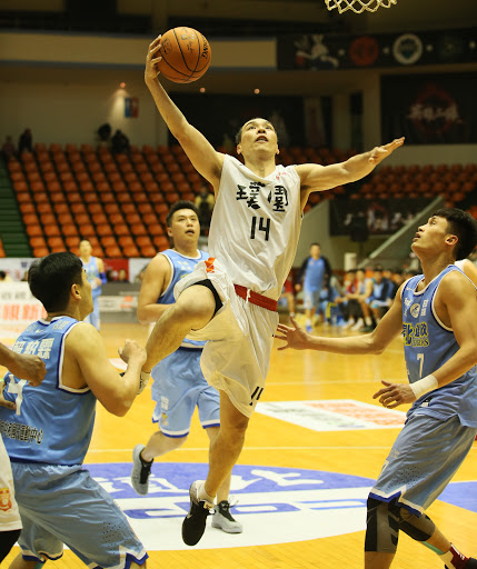 璞園大勝20分　達欣輸球還傷呂濟而