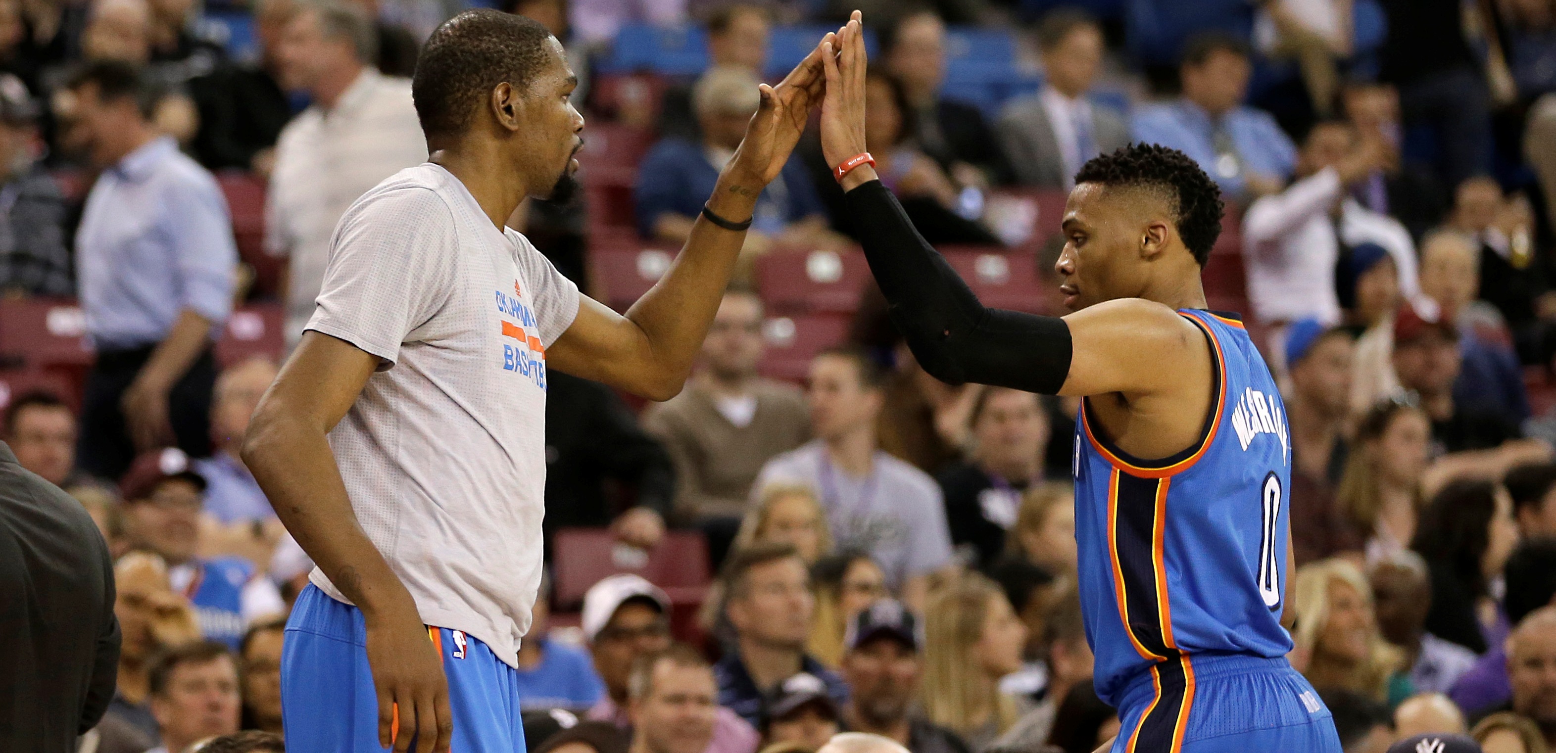 雷霆雙雄高效率　綠衫軍主場連敗