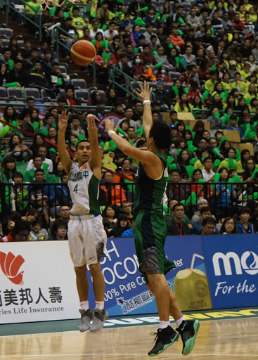 松山甩開高苑　力拚隊史第5冠