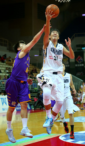 楊哲宜接金酒總教練　前隊友給祝福