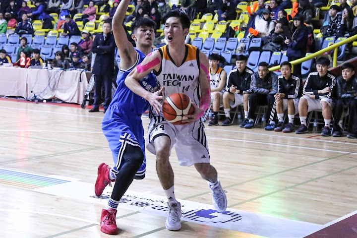 球場邊苦讀　范士恩考上研究所仍要選秀