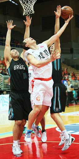 開賽打太high　璞園意外輸首戰