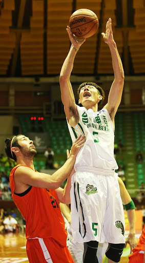 劉錚下半場回神　台啤扳平璞園