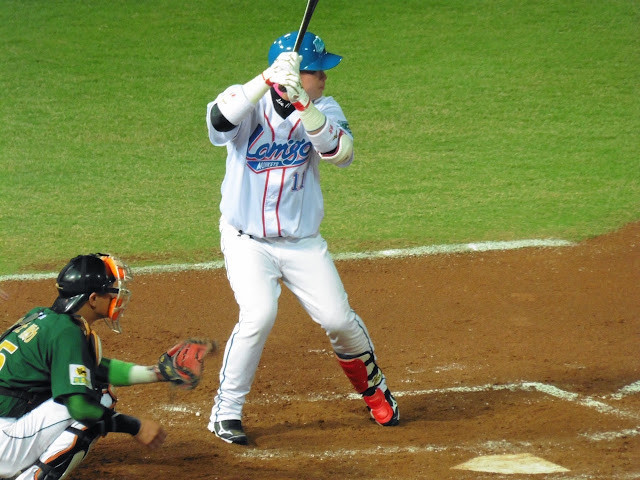 林泓育超前2分砲　桃猿逆轉兄弟