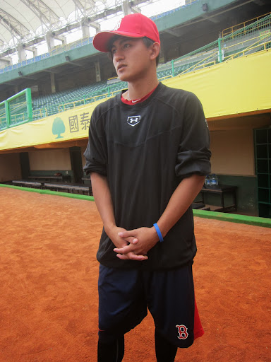 林子偉敲安賺打點　張育成連4戰安打