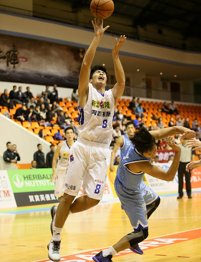 周柏臣傳毆打女友　遭球隊罰款10萬
