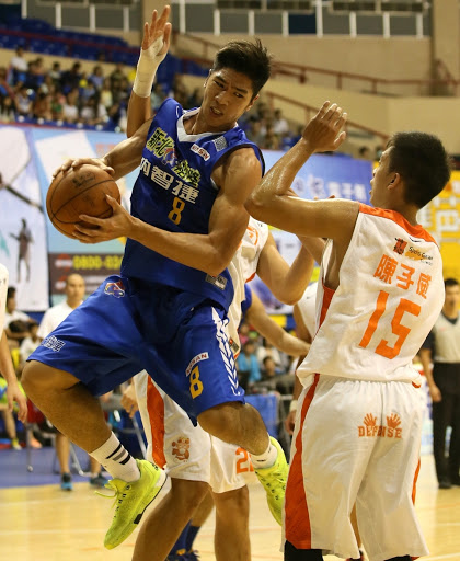 酒後和女友口角　周柏臣認錯受罰