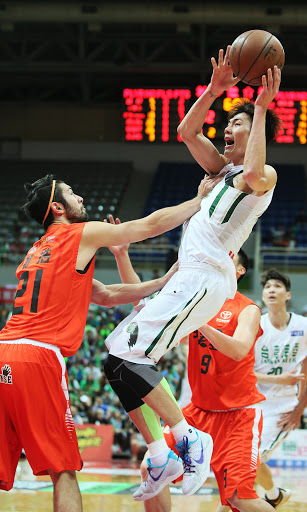 劉錚確定和「野獸」當隊友　年薪上看500萬