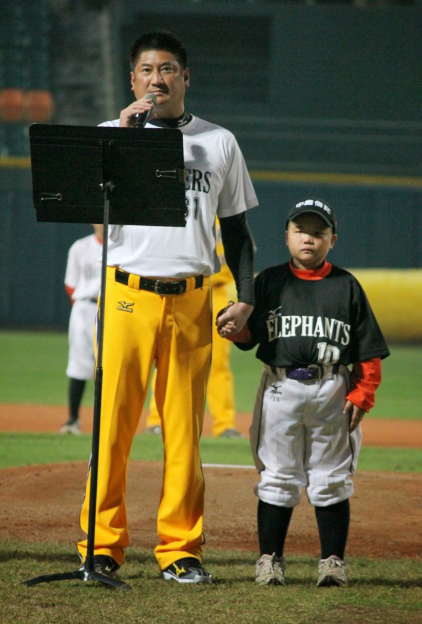 辜仲諒封王戰現身？　恰恰：拿冠軍讓他開心