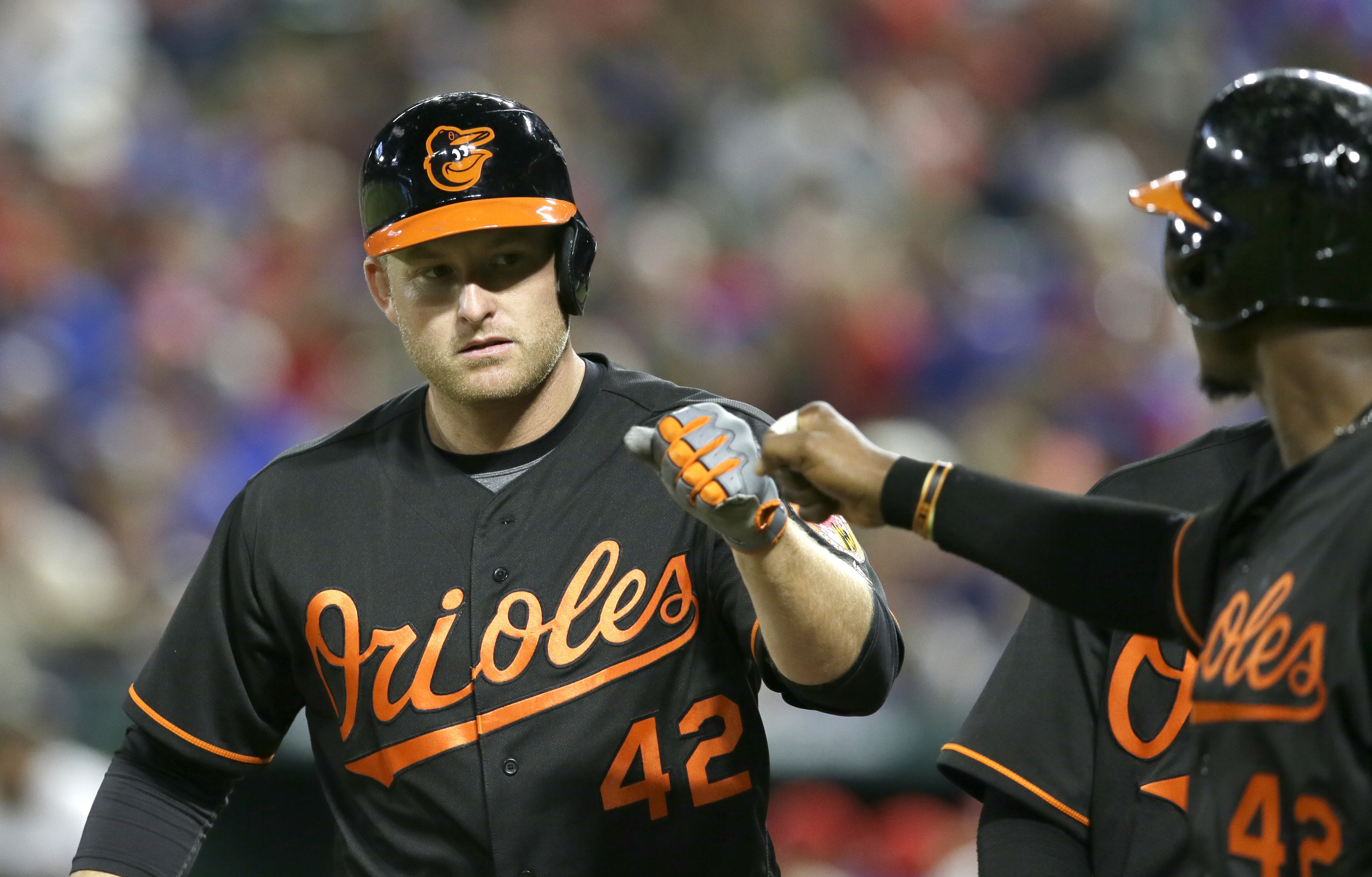 6轟狂炸　金鶯擊倒太空人