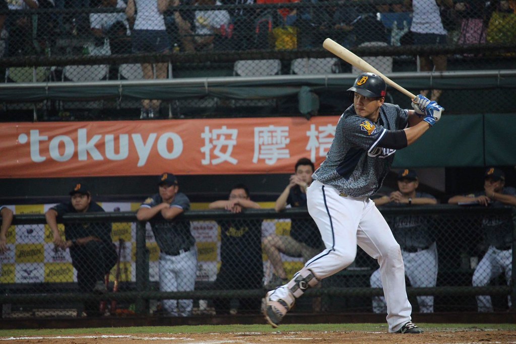 蔣智賢背靠背開轟　謝謝智勝刺激他