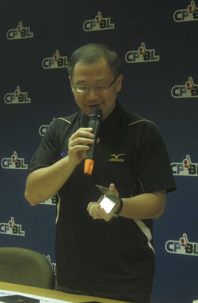 新隊加盟　會長要兩隊一起來