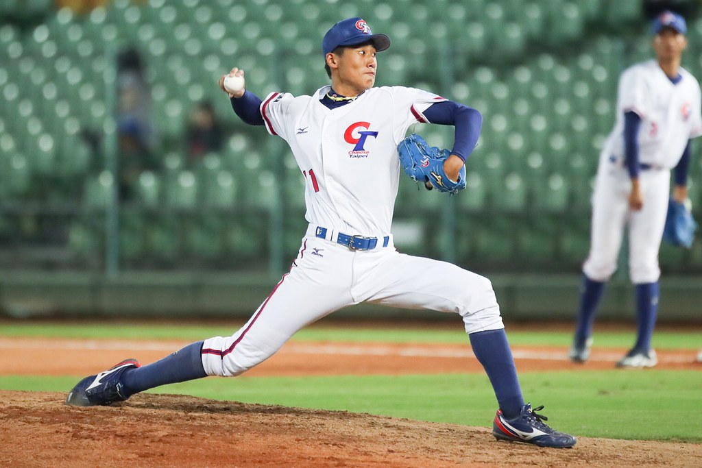 翁瑋均對日投出信心　「我也可打甲子園」