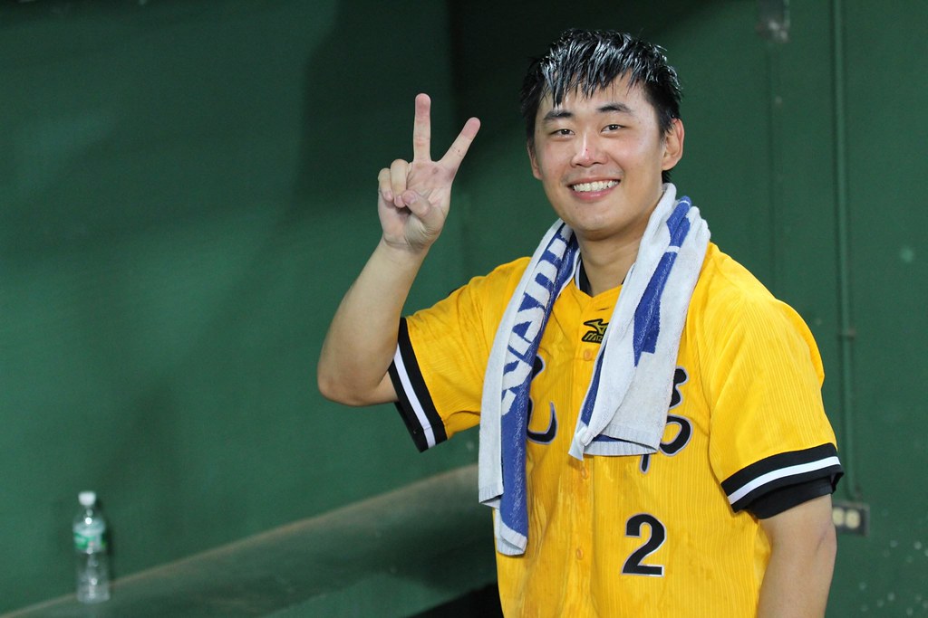 單局灌8分　兄弟連勝義大