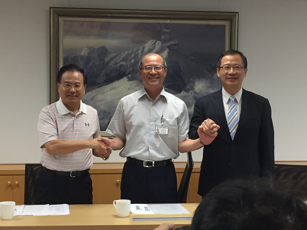 三方會議開始　總教練今將出爐