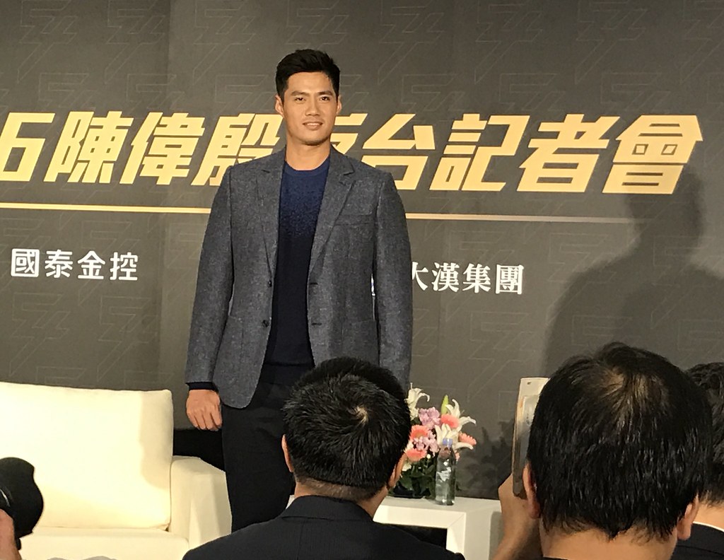 經典賽披國家戰袍　陳偉殷：與球團討論