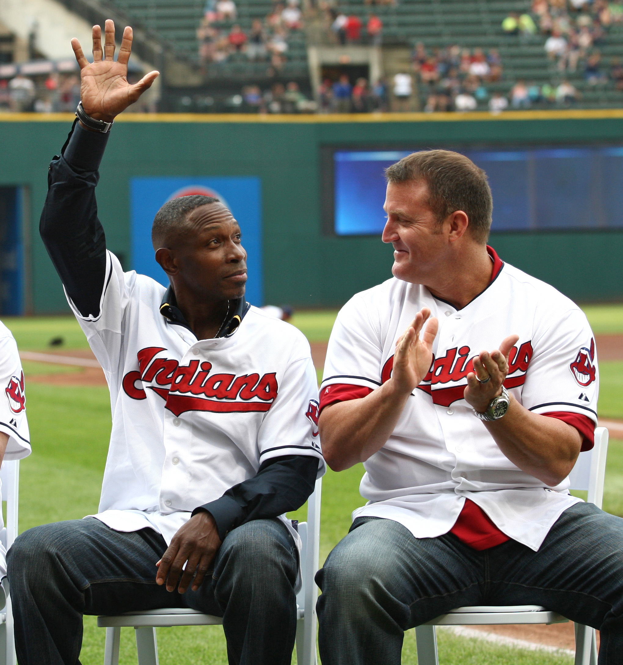 世界大賽首戰　Lofton獲邀開球