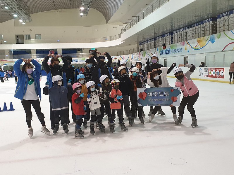 聽力障礙無影響　小朋友體驗滑冰魅力