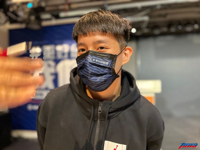 與游艾喆共處一室　政大新人莊朝勝學控球