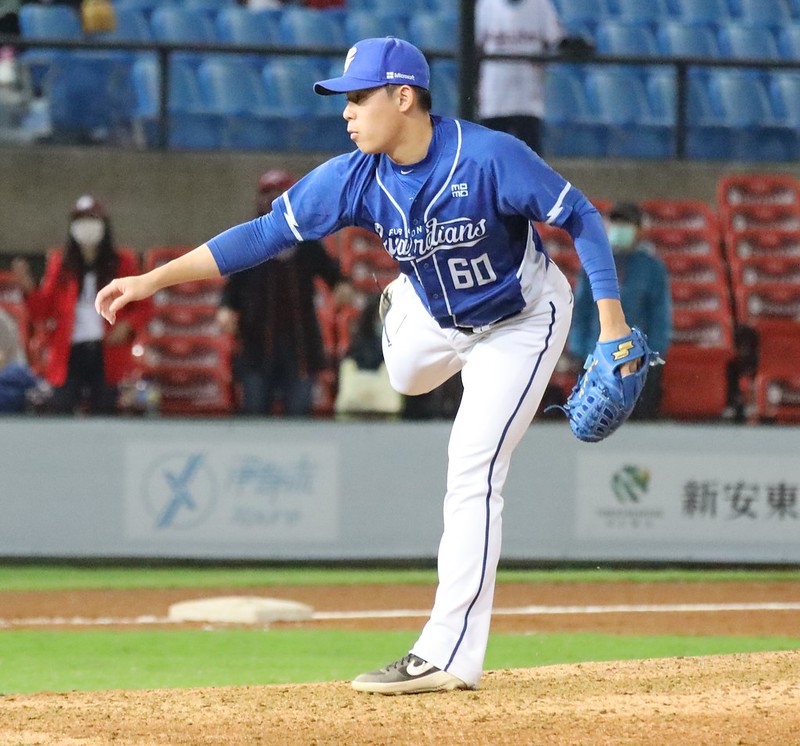 20歲終結者曾峻岳本季關機　富邦悍將第4人