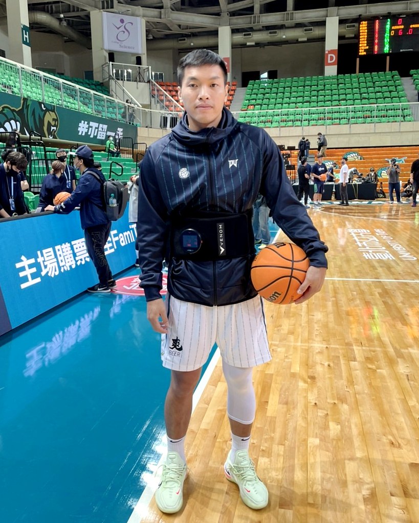 周資華打球賺外快　點名胡瓏貿會先被趕出場
