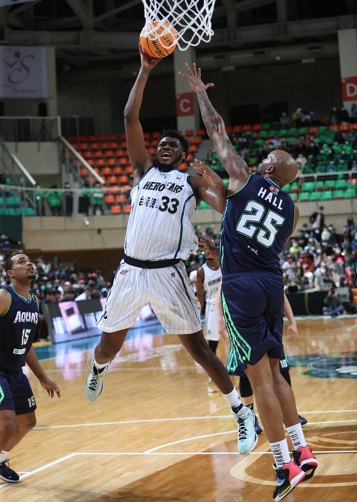 台啤士東轟44分無用　海神罰走勝利