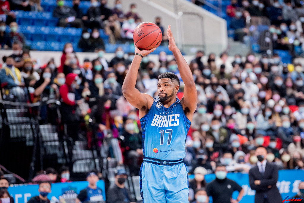 富邦8人應戰　照贏鋼鐵人25分