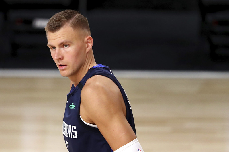 獨行俠進攻當機　Porzingis：投籃像災難