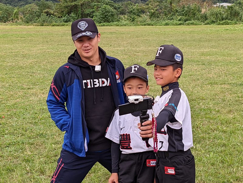 陳鏞基回後山成孩子王　台灣大賽過後一周就開練
