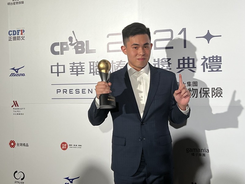 曾峻岳獲選新人王：吳教練幫助很大