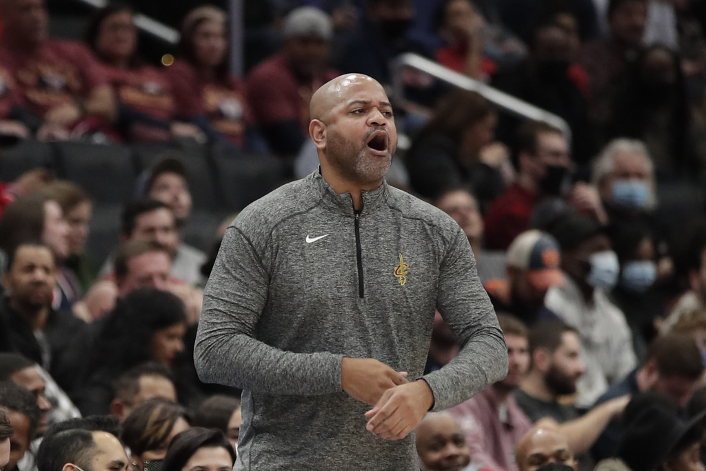 騎士打出亮眼成績　教練Bickerstaff獲續約