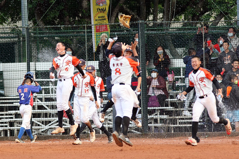 《城市盃青少棒》曾睿恩投打二刀克桃園新明　長安國中奪北市史上首冠