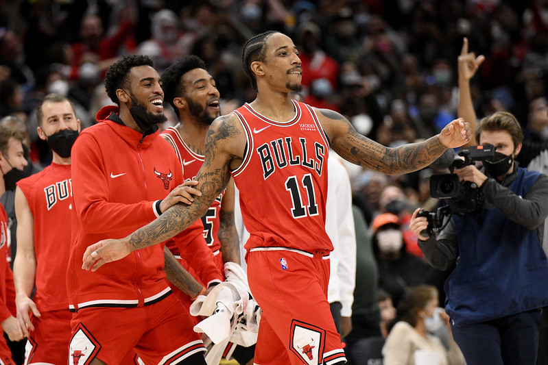 DeMar DeRozan（11號）演出絕殺後慶祝。（達志影像）
