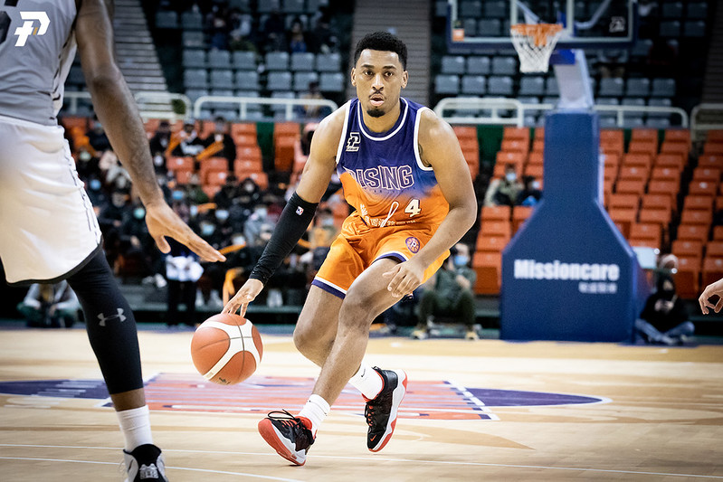 未融入領航猿體系　吉倫確定領機票