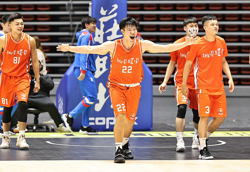 《SBL》菜鳥朱恩麟 0秒三分絕殺　璞園逆轉九太終止開季6連敗