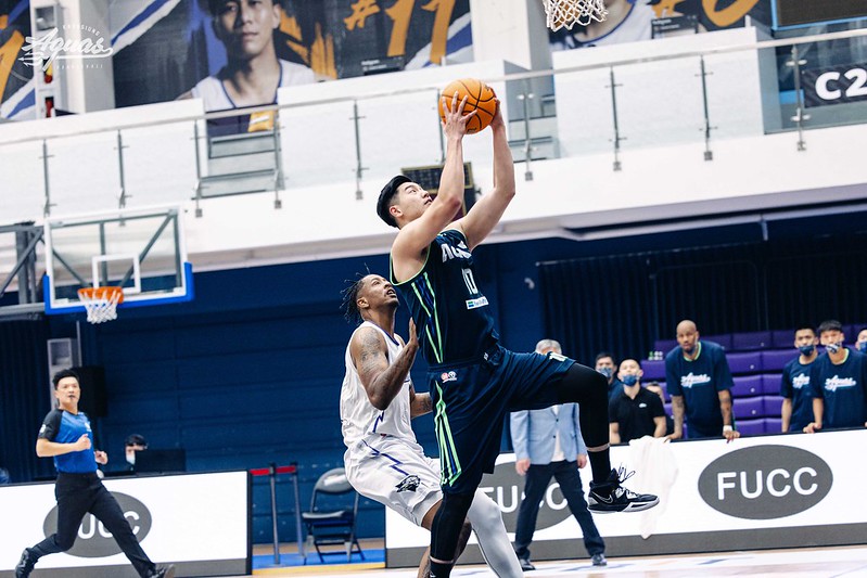 痛宰「完全體」 雲豹　海神戰績獨走T1