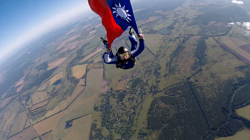 地方創生連動運動觀光　高空跳傘成台東新態勢