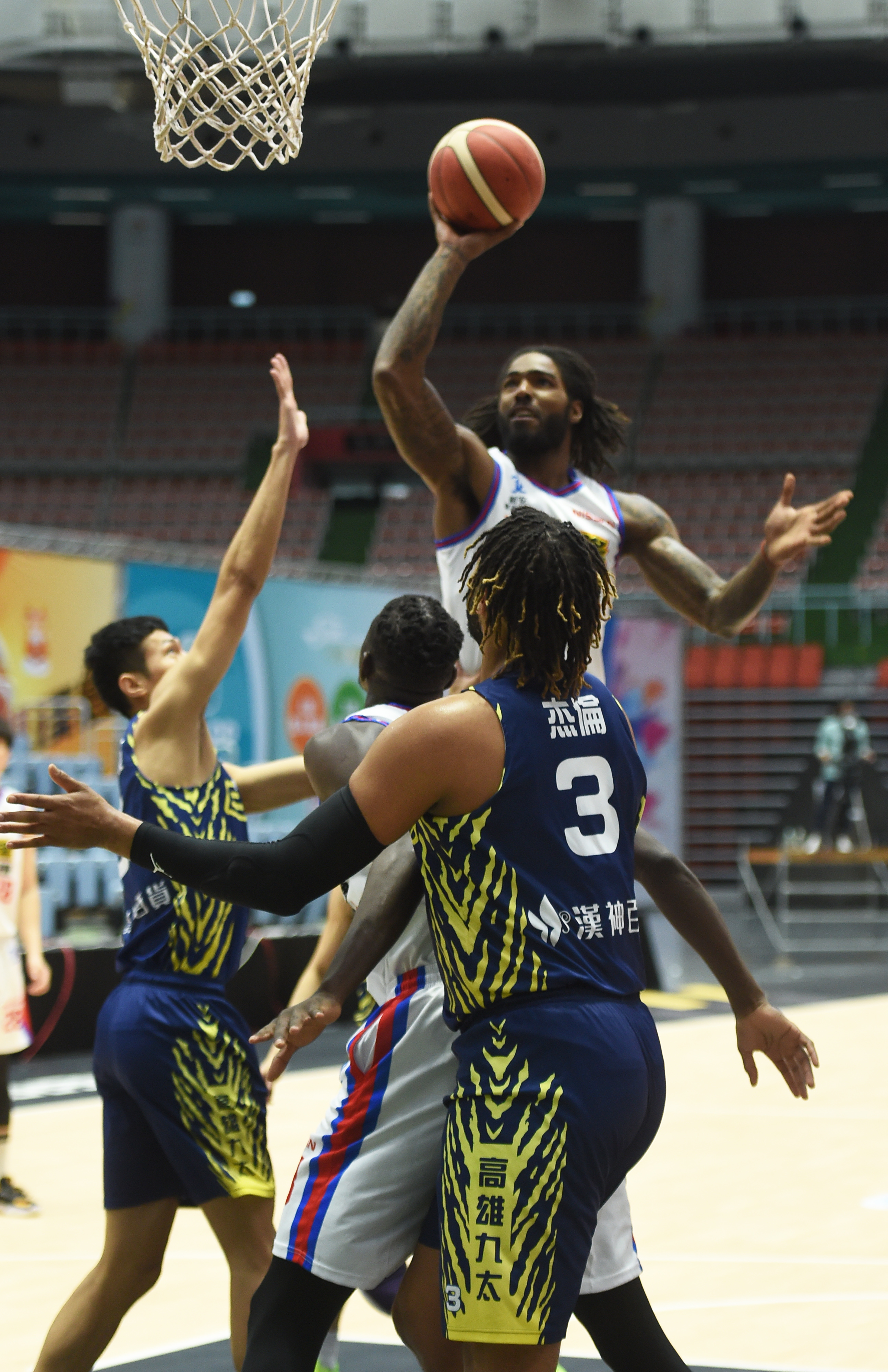 瓊斯發威轟29分　裕隆退九太