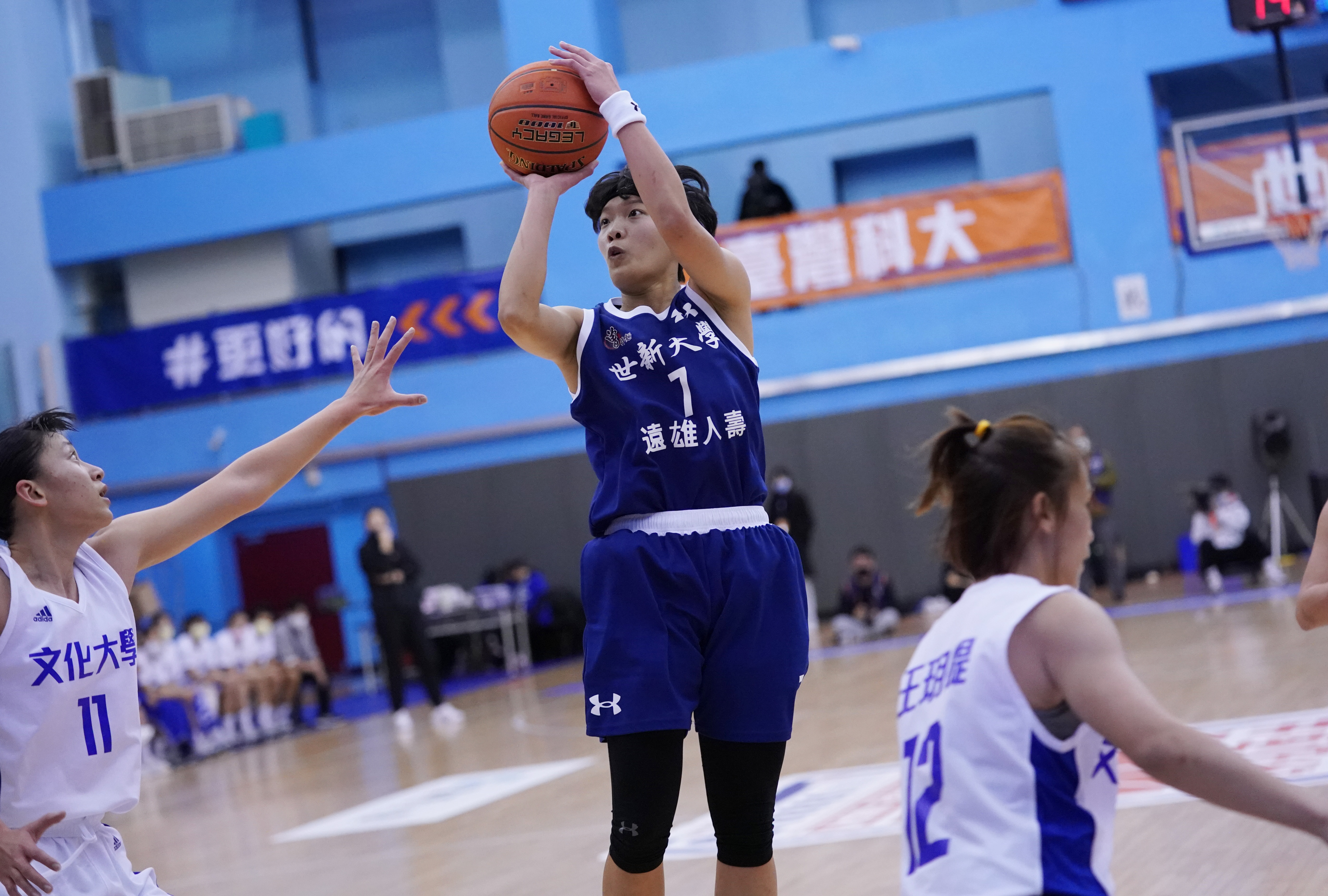 世新險勝文化晉4強　雙方教練籲裁判尺度要一致