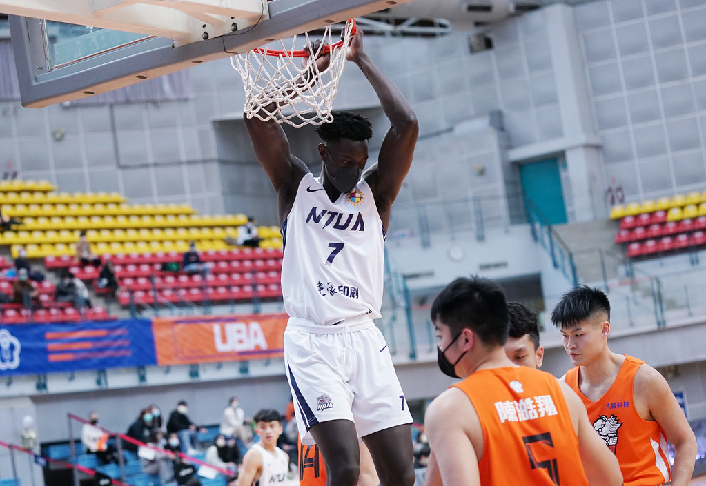 阿拉薩負傷自請上陣　助臺藝「一波流」退國體