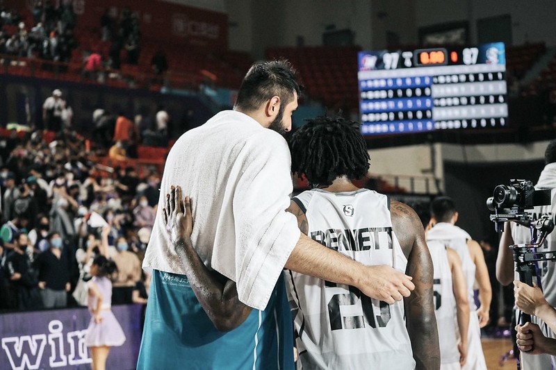 對決同窗好友班尼特　辛巴：奇特的感覺