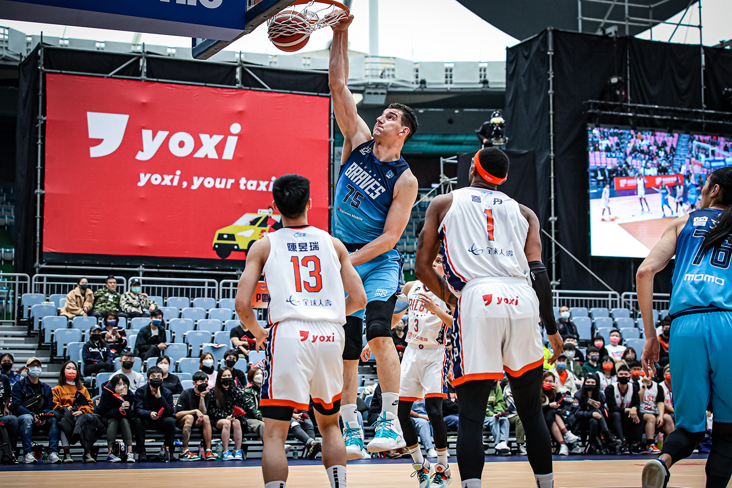 德古拉22分、17籃板　富邦大勝領航猿　