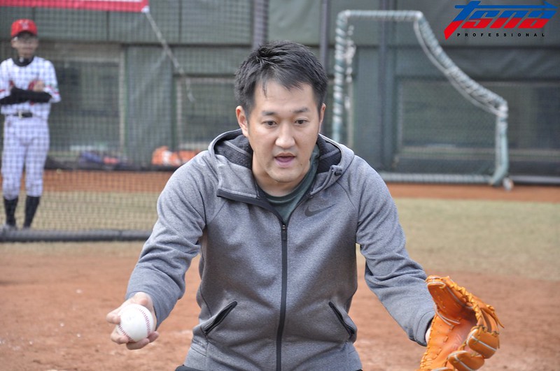 平野惠一曾數次來台參與棒球教室，指導台灣三級棒球選手。資料照片（張哲郢／攝）