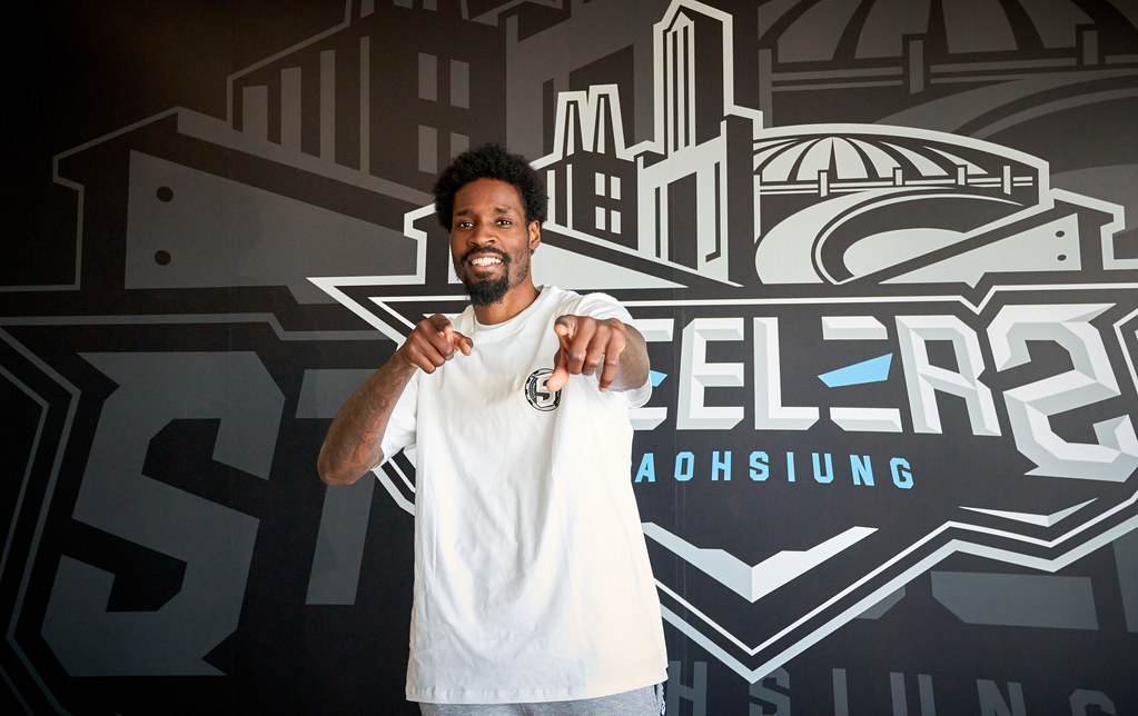 洋將哈里斯出關報到　高雄鋼鐵人得分新箭頭就位