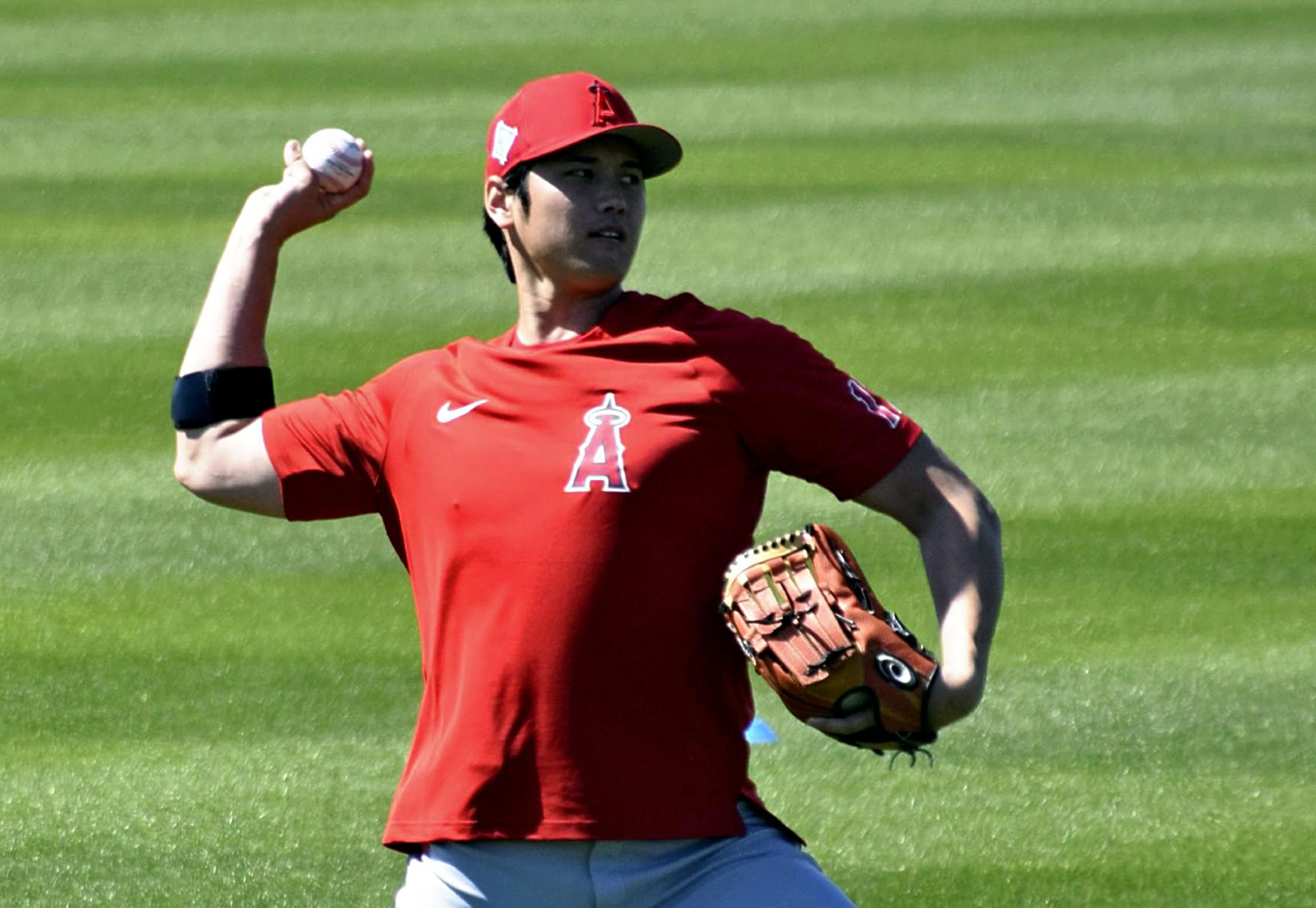 大谷翔平首次BP差點被打到頭　飆速158公里