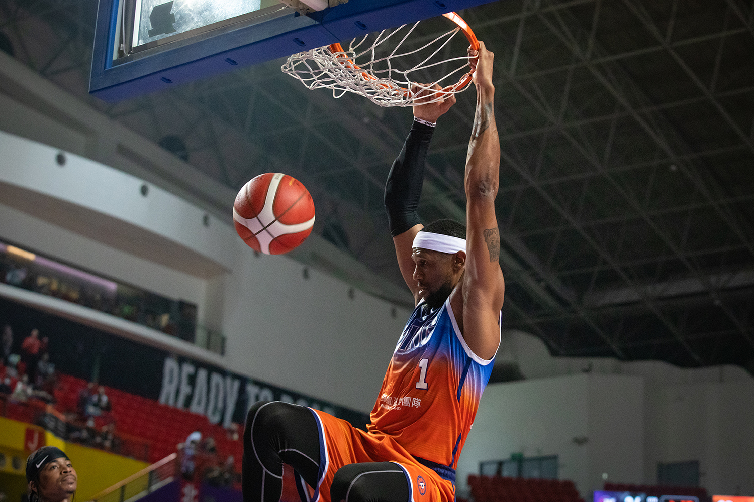 顏行書暫代總教練　領航猿8分差退攻城獅