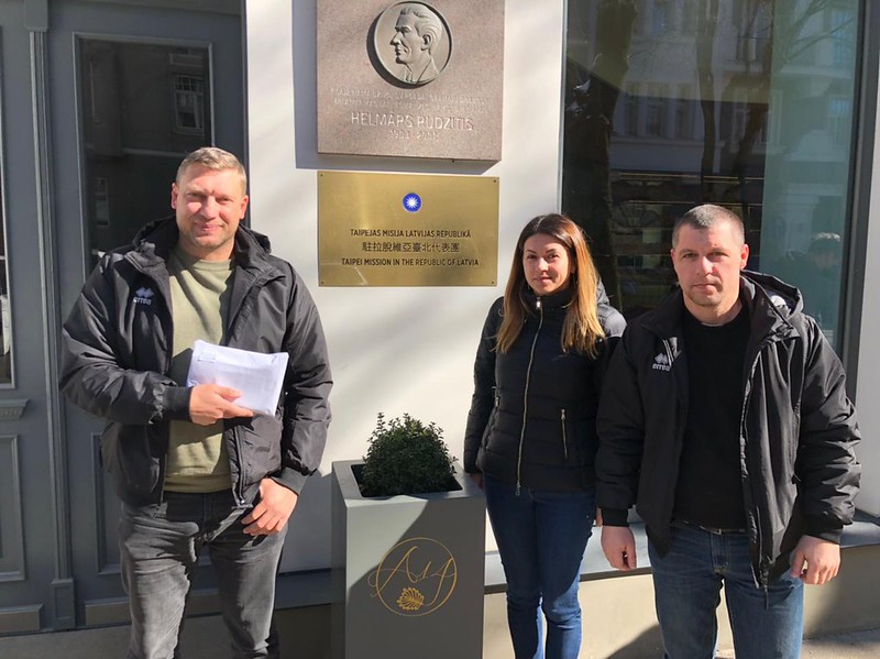 不只是籃球！　鋼鐵人資助烏克蘭國家隊