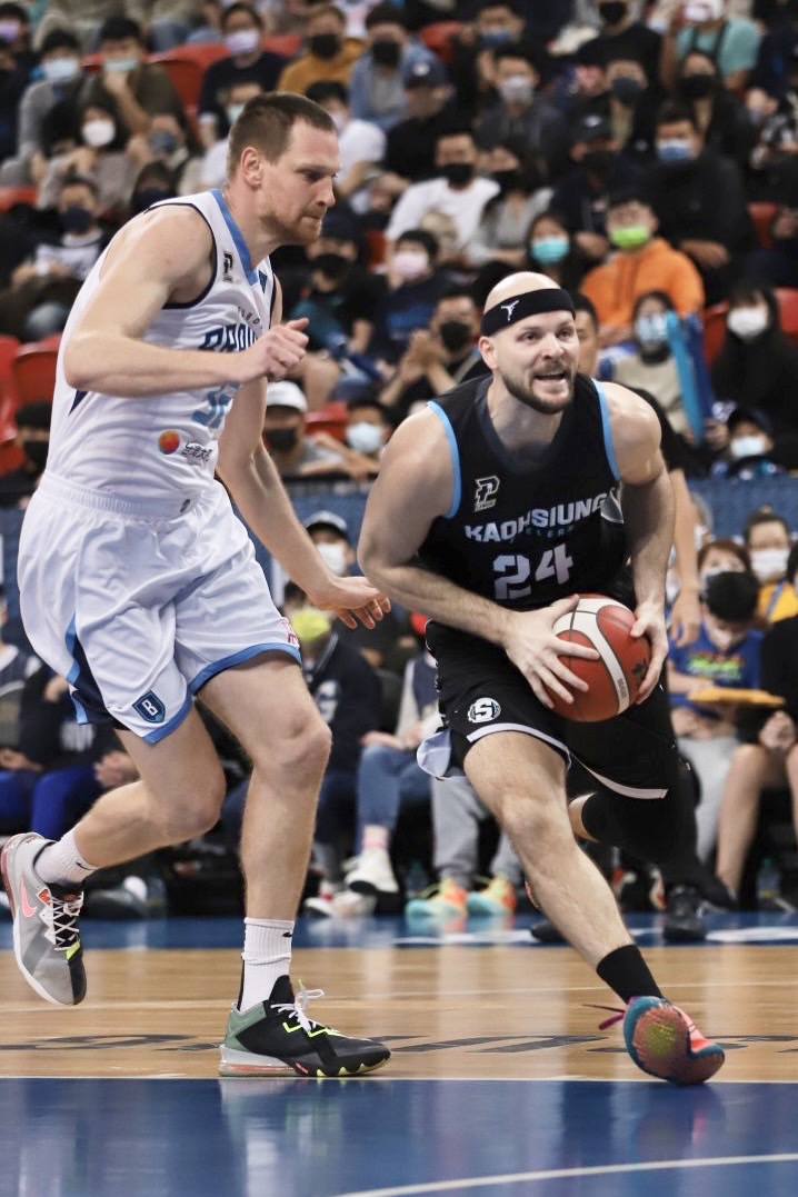 布朗大三元白搭　富邦主場退鋼鐵人