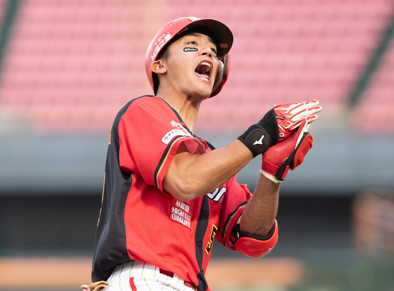 整個春訓跟著林智勝　拿莫·伊漾長大了