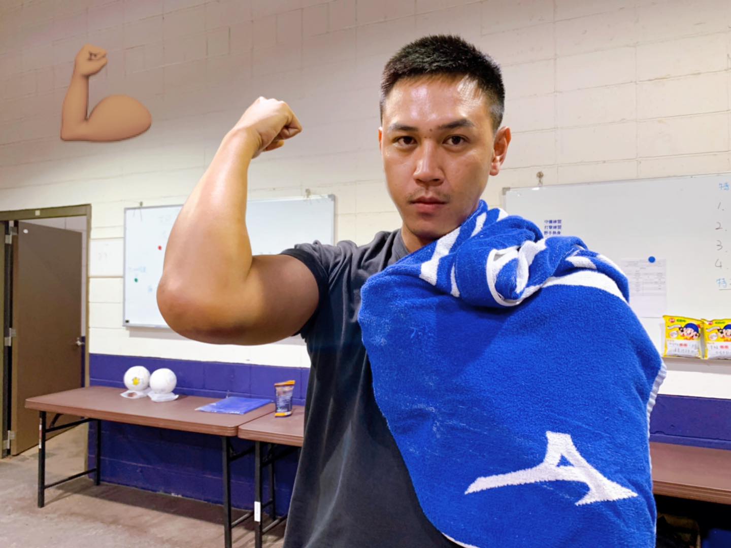 楊志龍遭強襲球擊中右手肘　兄弟回報傷勢狀況